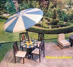 Patio G Scale painted with chairs (sold separately)